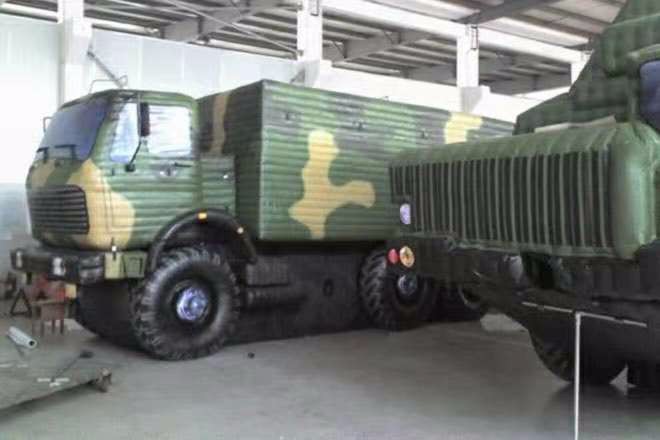 金山大型军事车